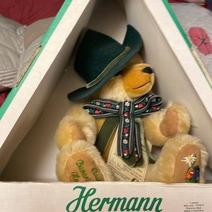Hermann Classic Bavarian Bear German Mohair